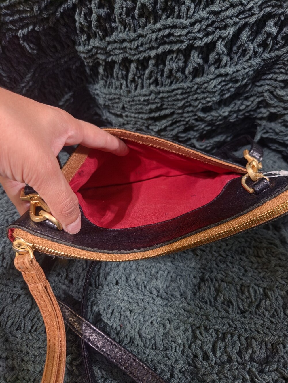 Hammitt Nash Small Crossbody Clutch Wristlet- Limited Release Dead Stock - Picture 3 of 10